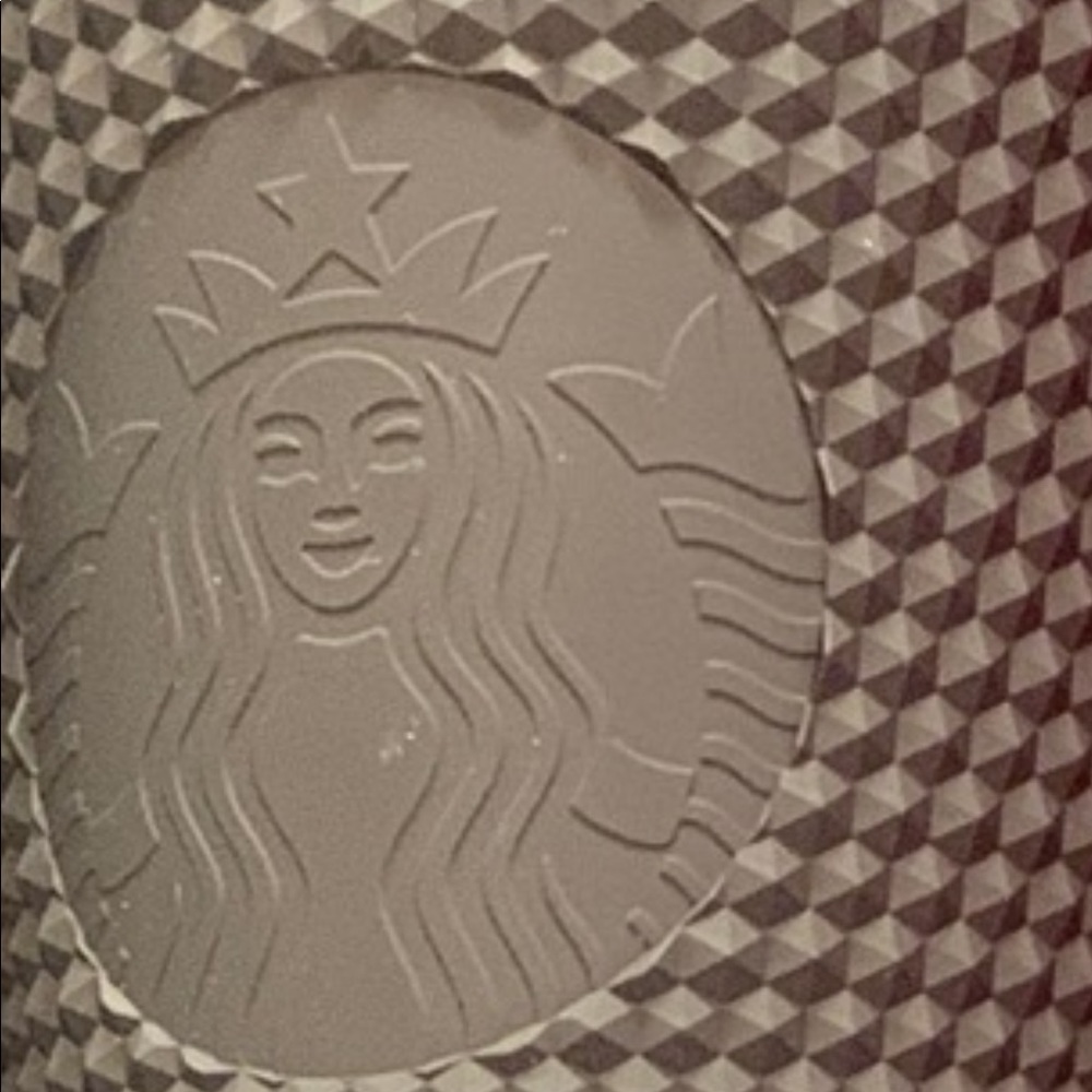 💋NEW Starbucks new Valentine’s Day tumblers - Picture 2 of 3